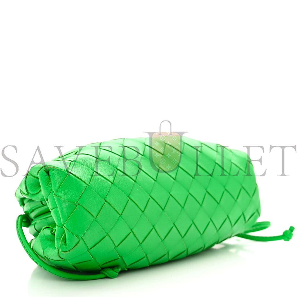 BOTTEGA VENETA NAPPA INTRECCIATO THE MINI POUCH CLUTCH PARAKEET (22*13*6cm) BOTTEGA VENETA NAPPA INTRECCIATO THE MINI POUCH CLUTCH PARAKEET (22*13*6cm)